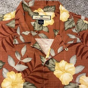 EUC Tommy Bahama Large 100% Silk Mens Hawaiian Shirt Large L Vacation Beach‎